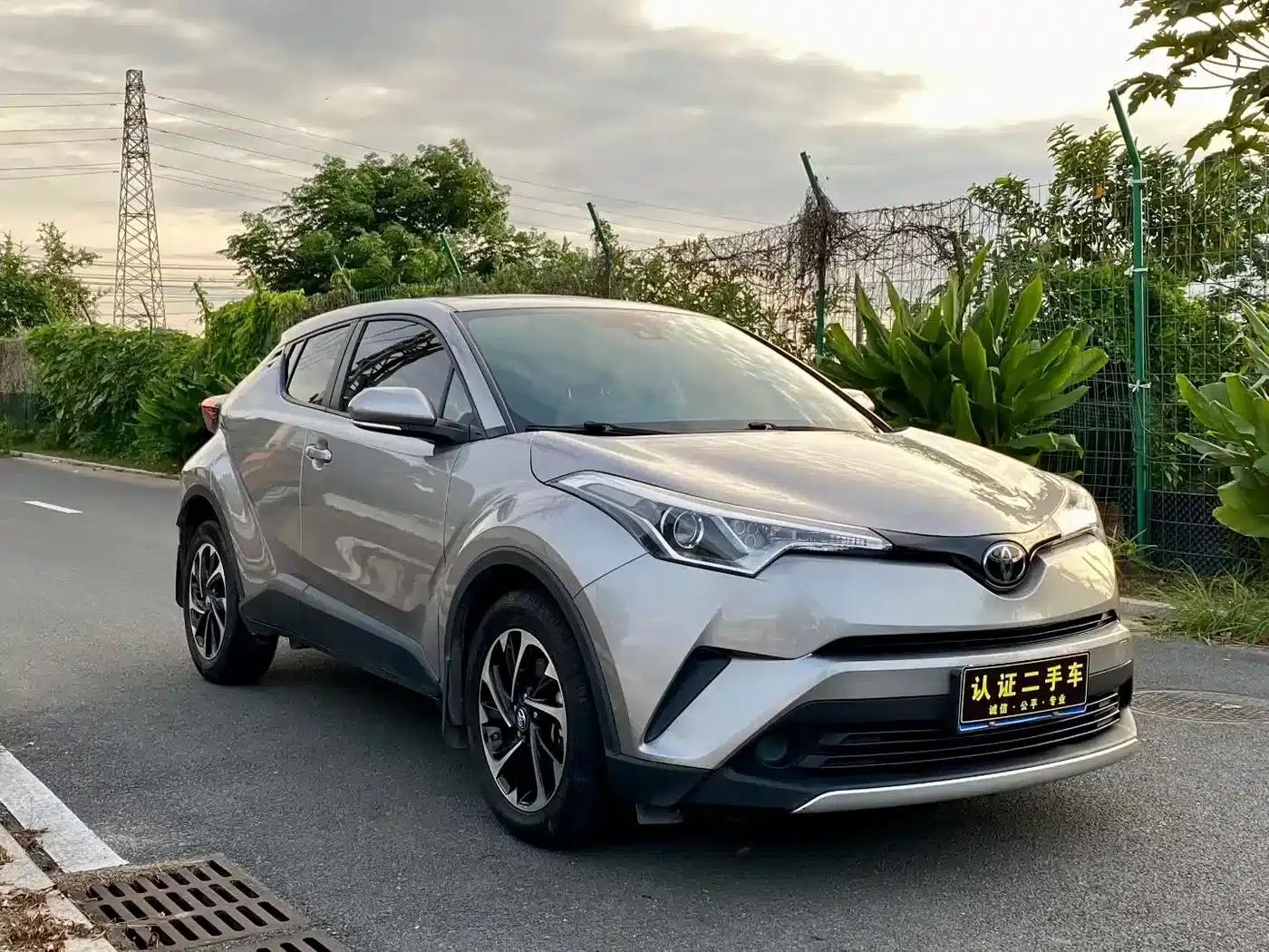 2020 Toyota IZOA 2.0L Enjoy Edition — миниатюра 3