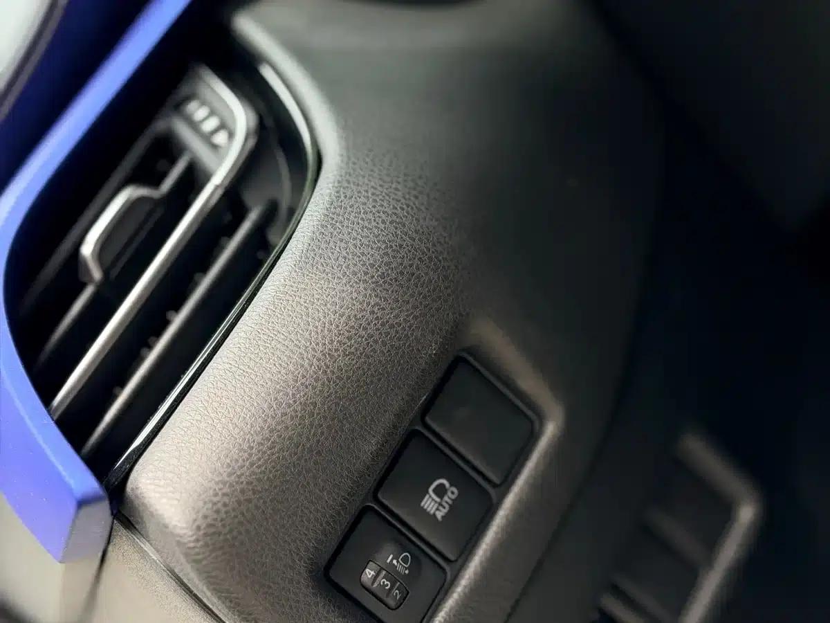 2018 Toyota IZOA 2.0L Elegance Edition (National V Emission Standard) — миниатюра 12