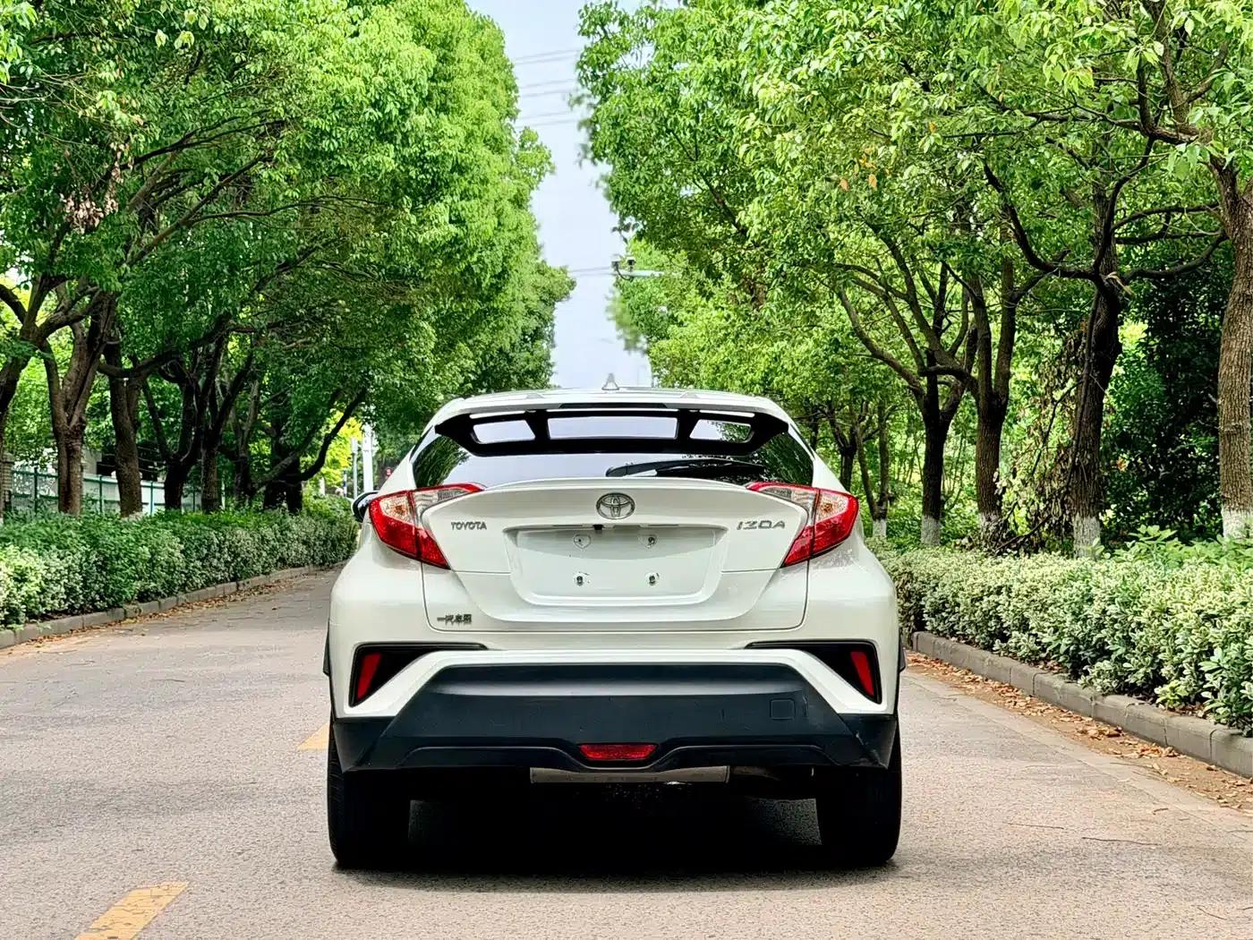 2018 Toyota IZOA 2.0L Elegance Edition (National V Emission Standard) — миниатюра 3