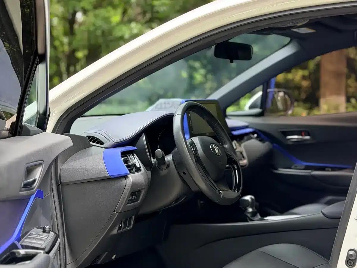 2018 Toyota IZOA 2.0L Elegance Edition (National V Emission Standard) — миниатюра 6