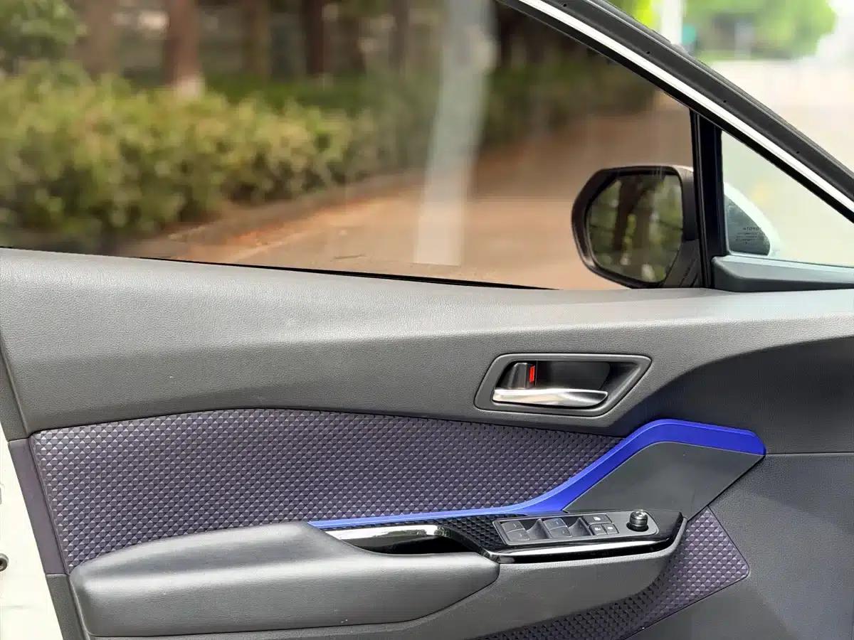 2018 Toyota IZOA 2.0L Elegance Edition (National V Emission Standard) — миниатюра 10