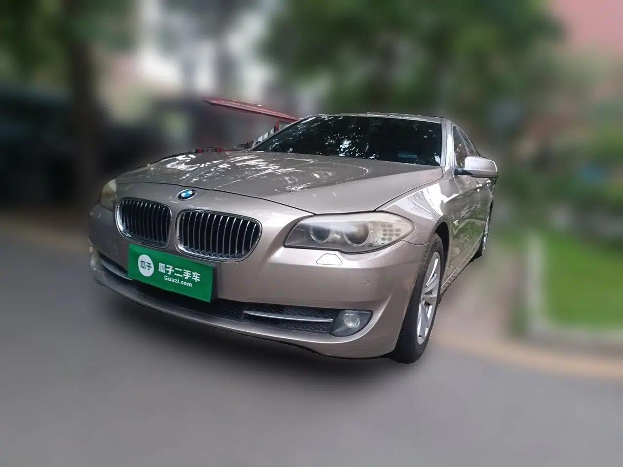 BMW 5 Series 2012 523Li Luxury Model — миниатюра 1
