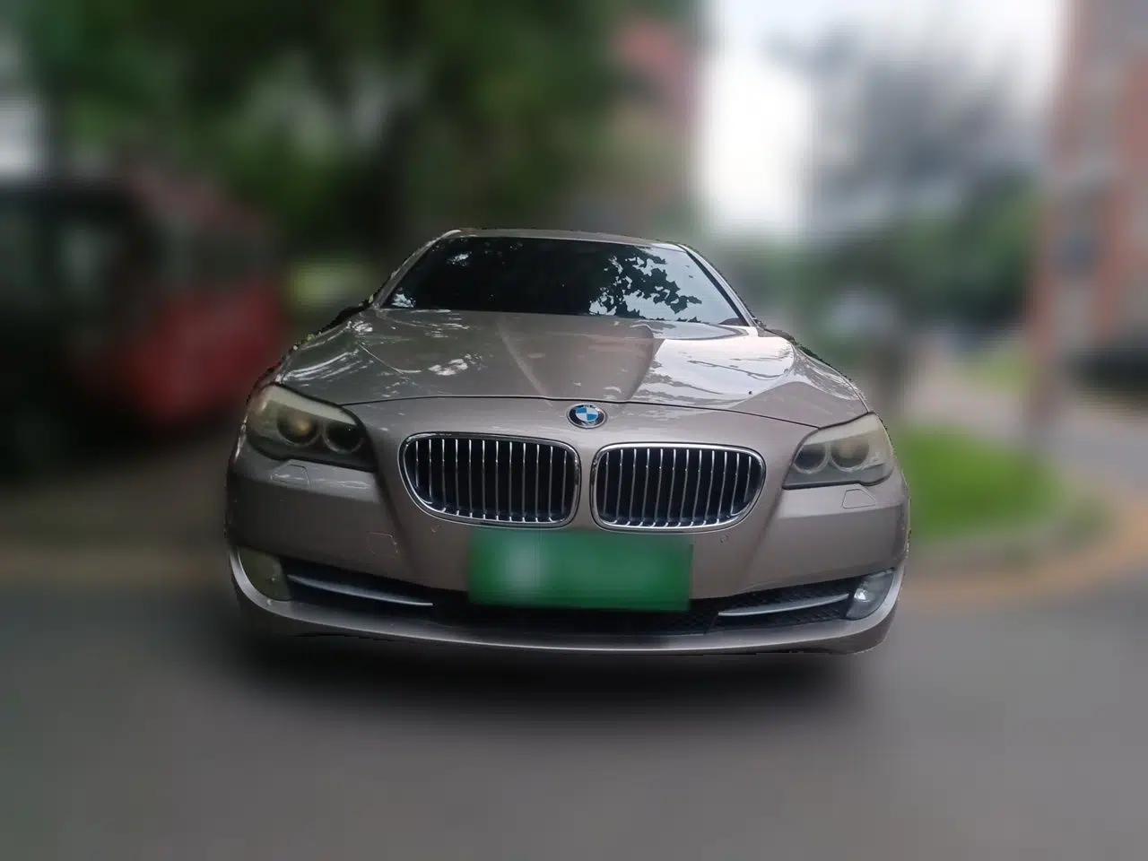 BMW 5 Series 2012 523Li Luxury Model — миниатюра 2