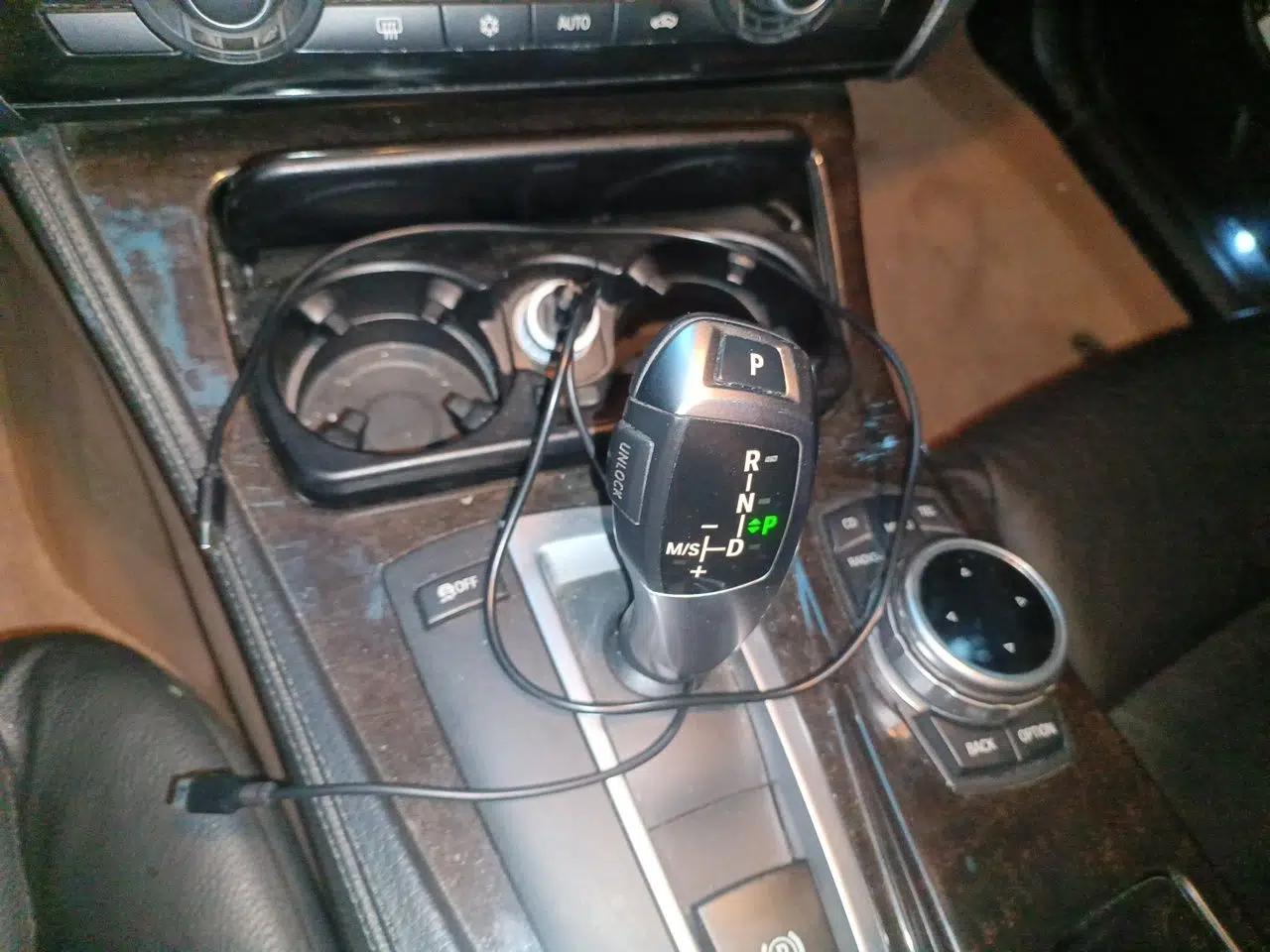 BMW 5 Series 2012 523Li Luxury Model — миниатюра 14