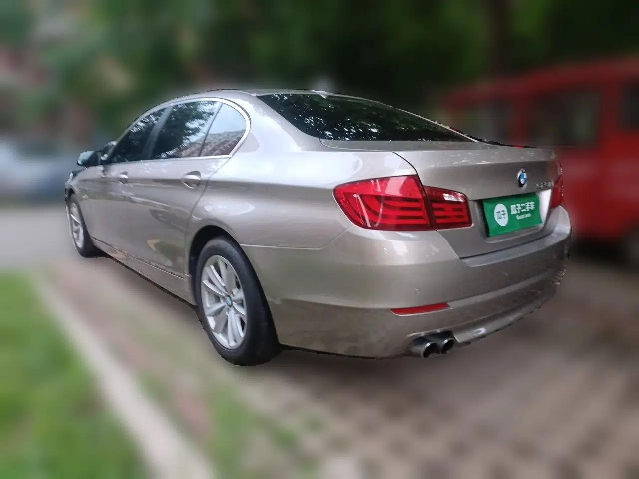 BMW 5 Series 2012 523Li Luxury Model — миниатюра 4