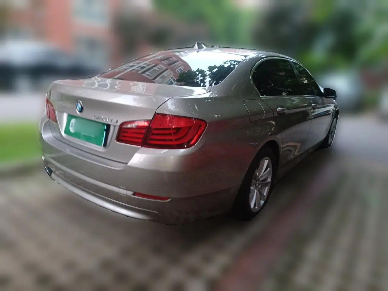 BMW 5 Series 2012 523Li Luxury Model — миниатюра 6