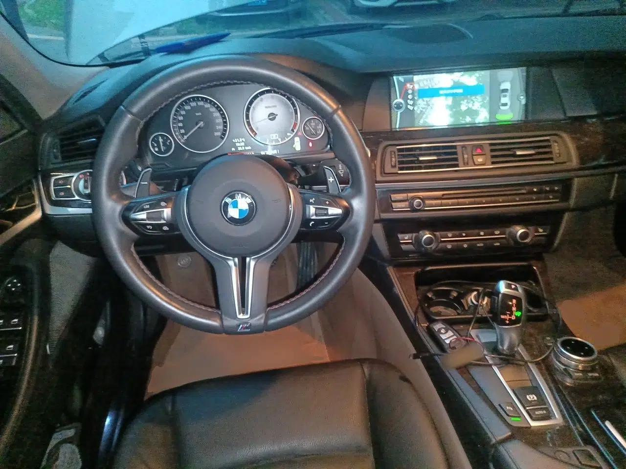 BMW 5 Series 2012 523Li Luxury Model — миниатюра 10