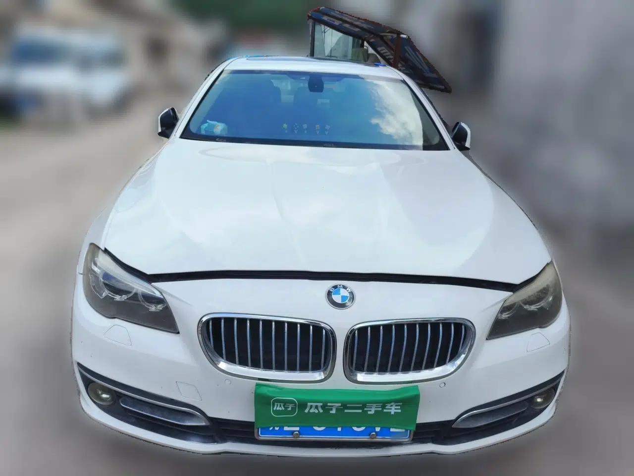BMW 5 Series 2012 523Li Luxury Model — миниатюра 2