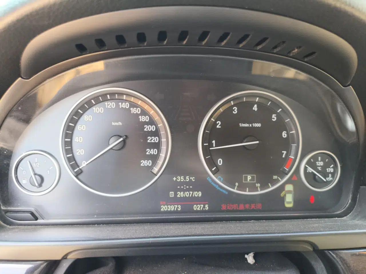BMW 5 Series 2012 523Li Luxury Model — миниатюра 11