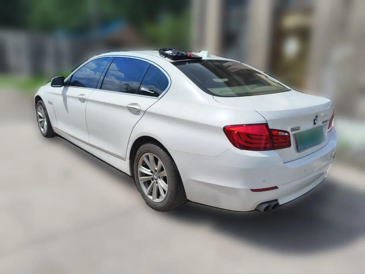 BMW 5 Series 2012 523Li Luxury Model — миниатюра 4