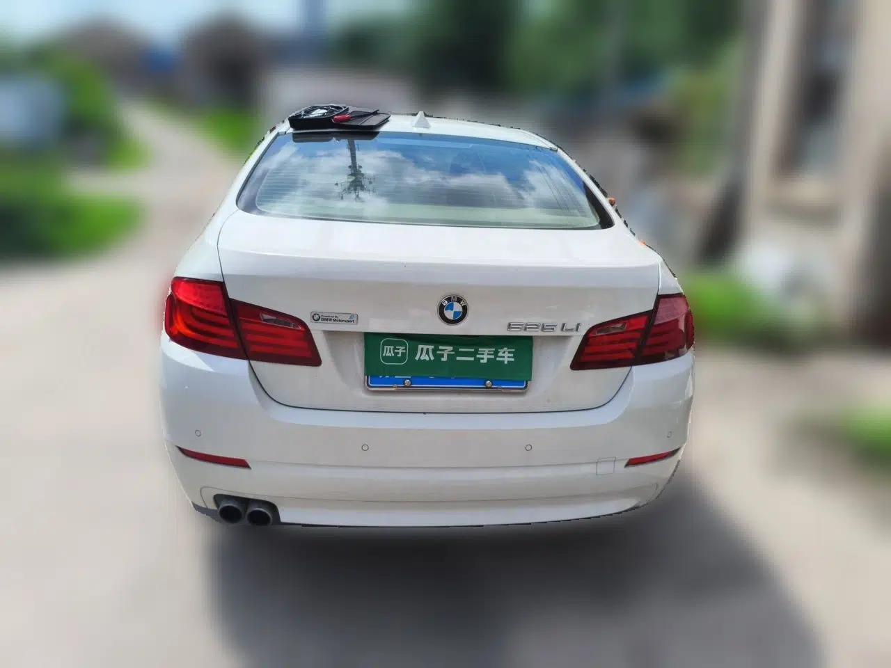 BMW 5 Series 2012 523Li Luxury Model — миниатюра 5