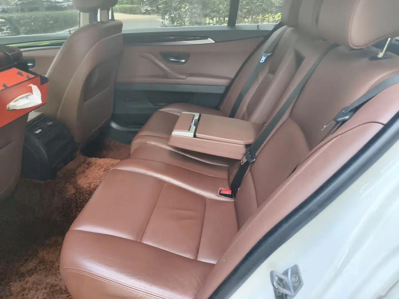 BMW 5 Series 2014 520Li Elegant Model — миниатюра 17