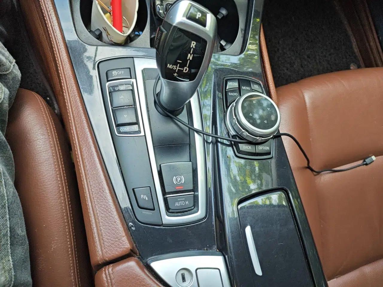 BMW 5 Series 2014 520Li Elegant Model — миниатюра 14