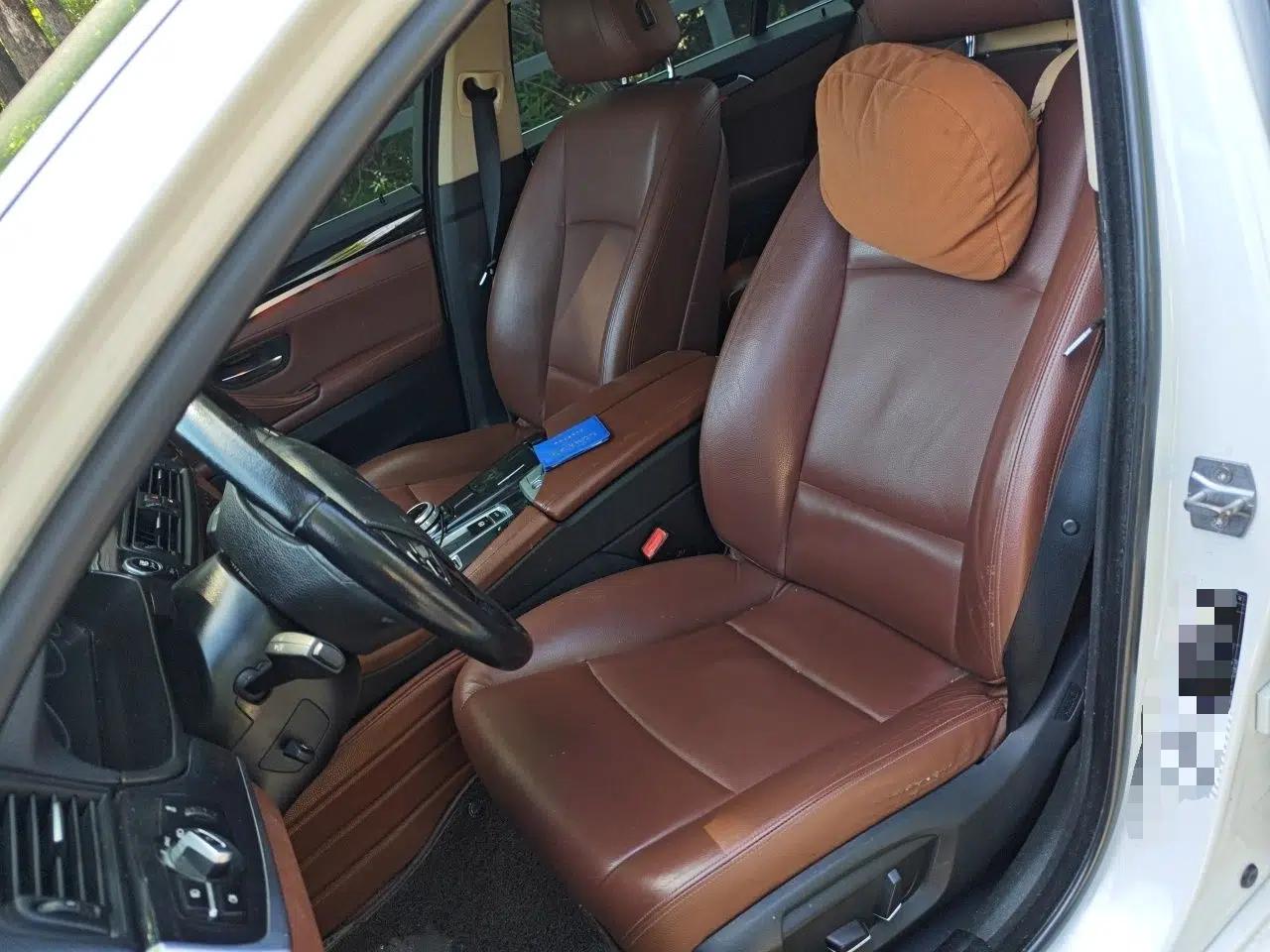 BMW 5 Series 2014 520Li Elegant Model — миниатюра 15