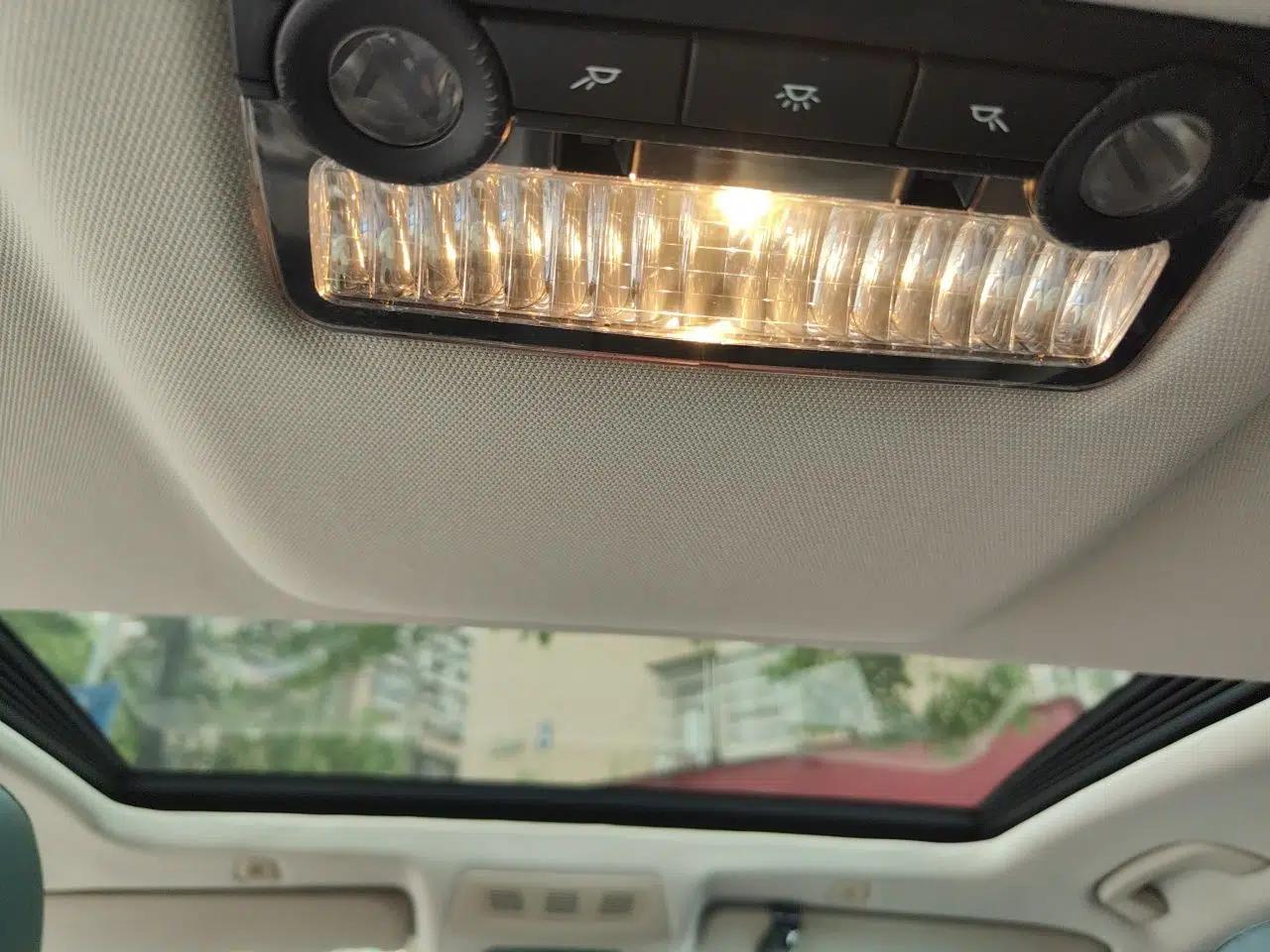 BMW 5 Series 2013 525Li Zhuole Edition — миниатюра 18