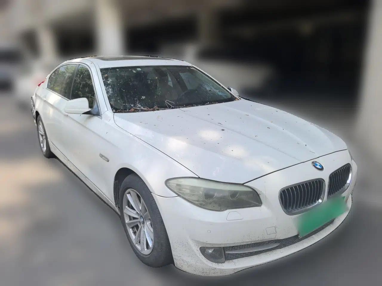 BMW 5 Series 2011 520Li Elegant Model — миниатюра 3