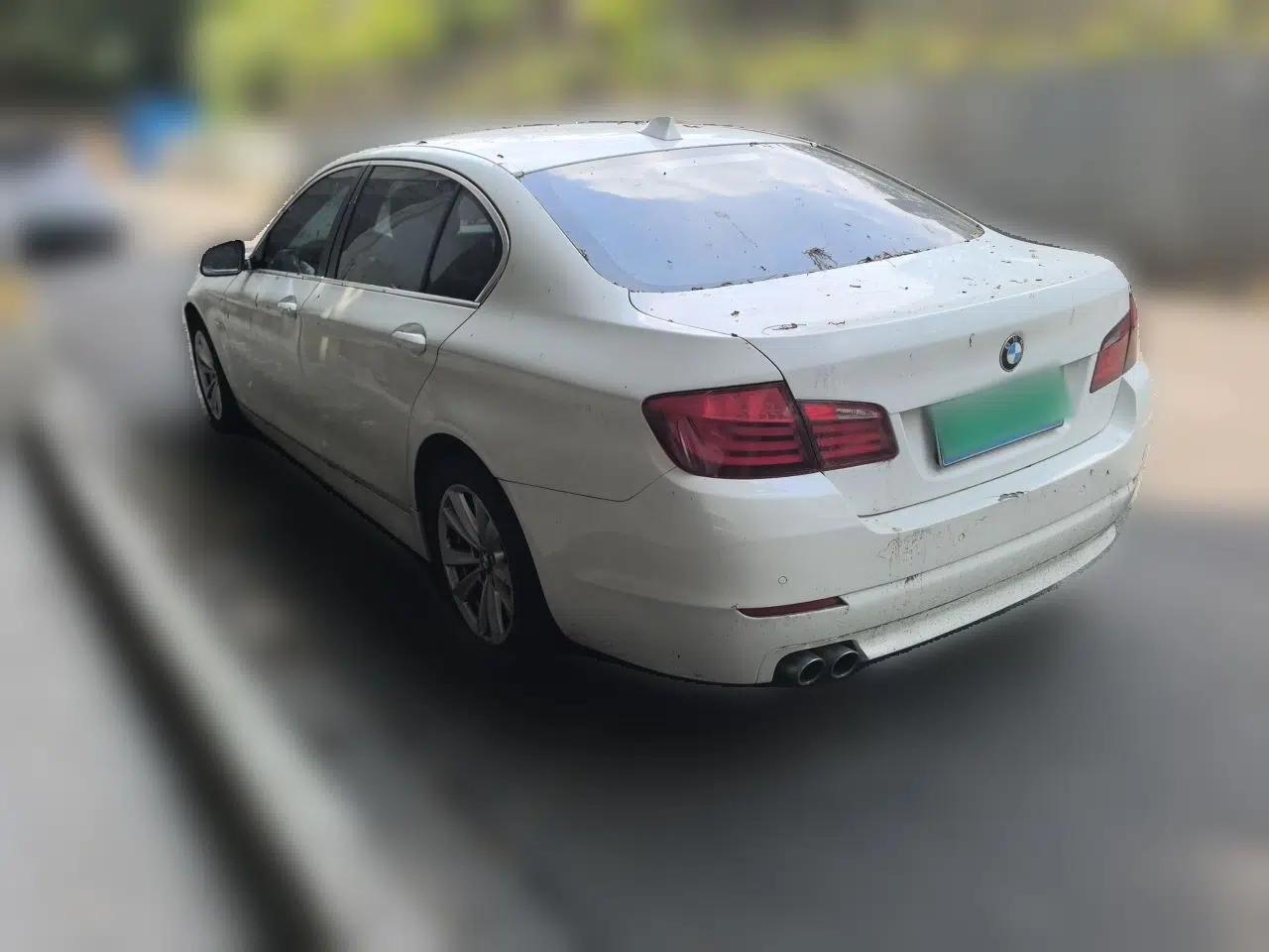 BMW 5 Series 2011 520Li Elegant Model — миниатюра 4