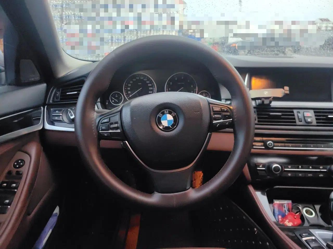 BMW 5 Series 2014 528Li Leading Model — миниатюра 10
