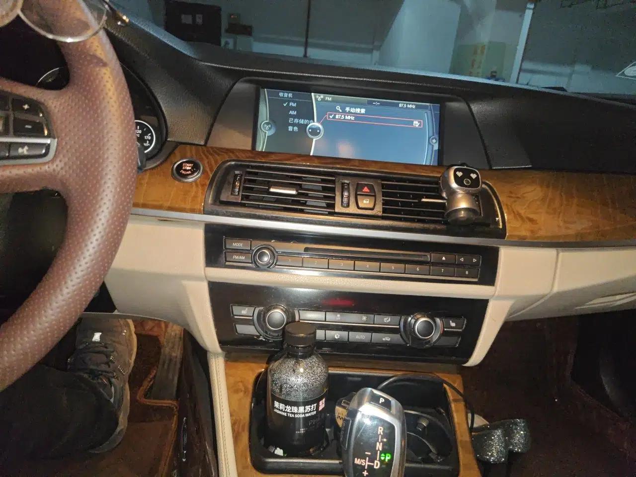 BMW 5 Series 2011 528Li Leading Model — миниатюра 13