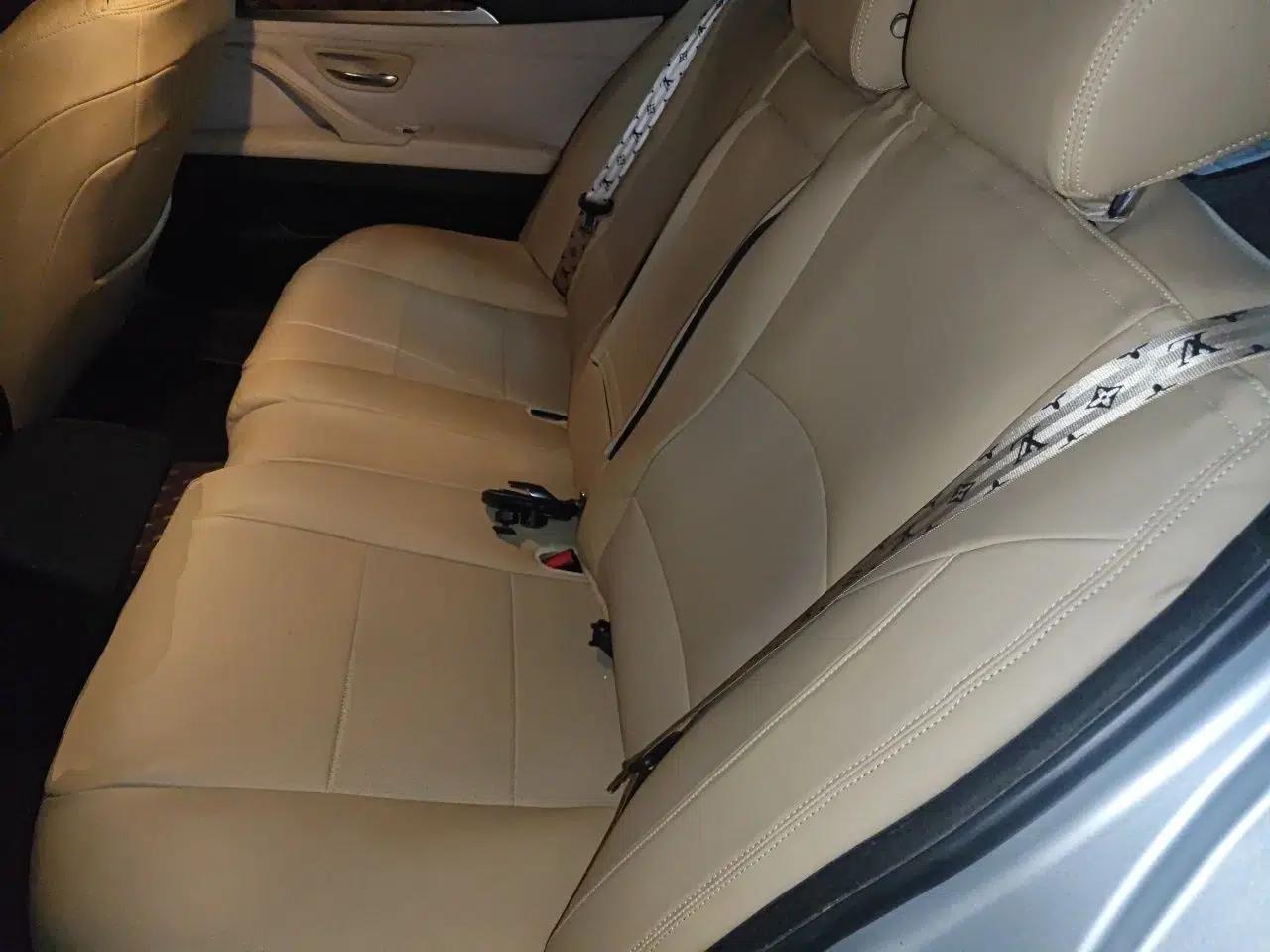 BMW 5 Series 2011 528Li Leading Model — миниатюра 17