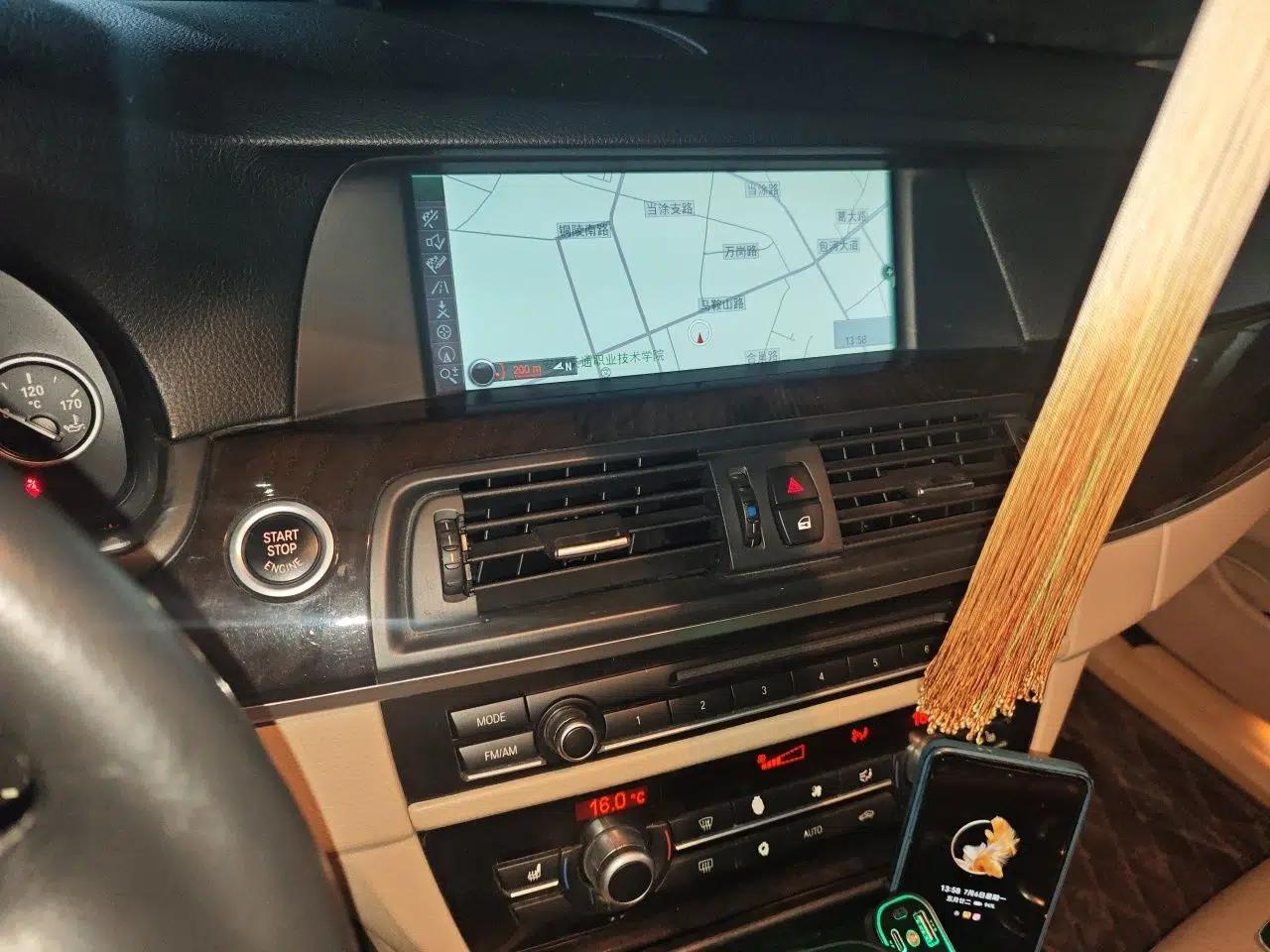 BMW 5 Series 2011 523Li Luxury Model — миниатюра 13