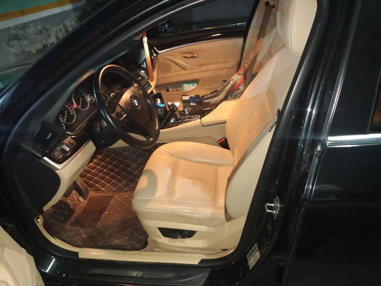 BMW 5 Series 2011 523Li Luxury Model — миниатюра 15