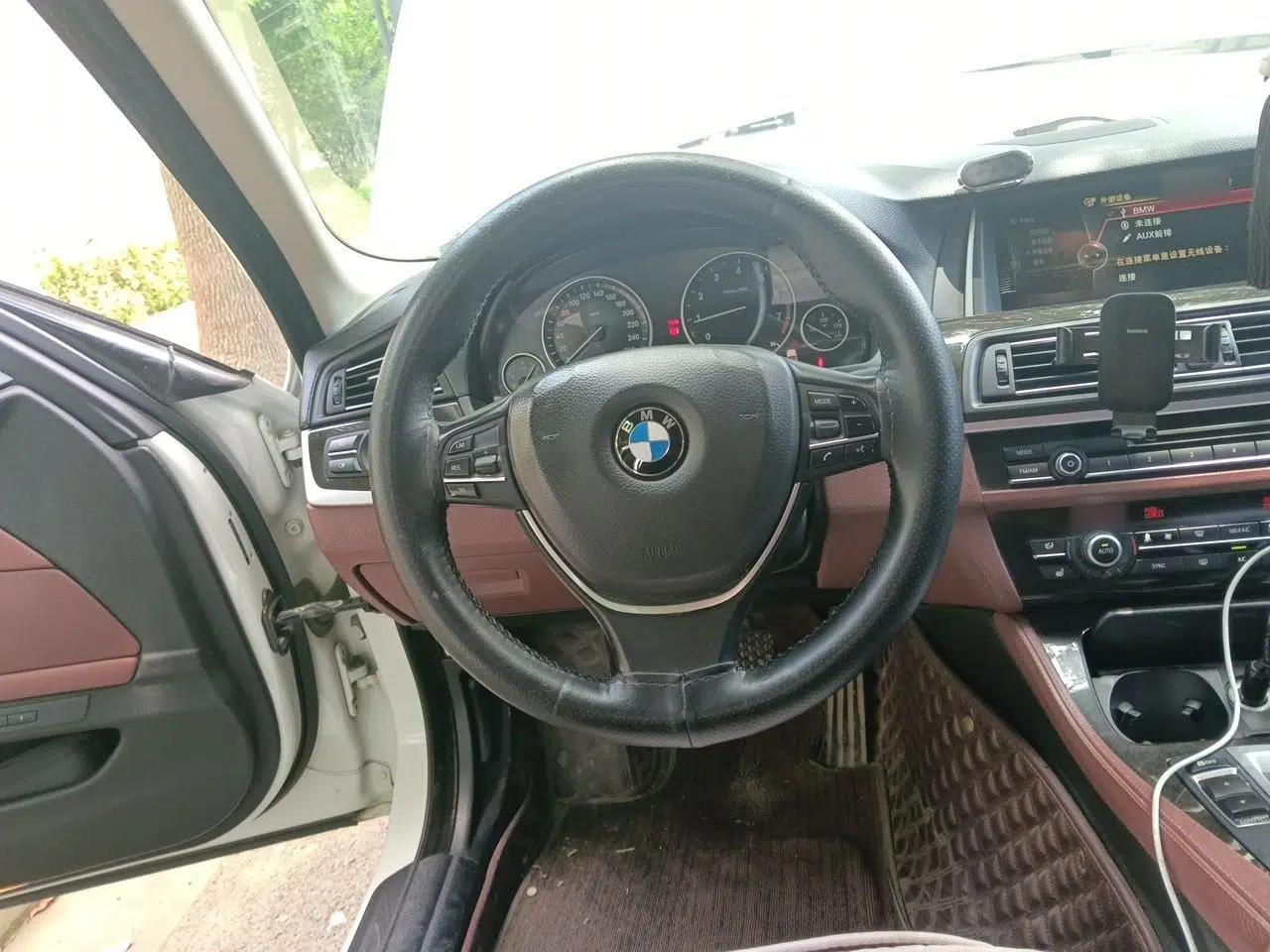 BMW 5 Series 2014 528Li Leading Model — миниатюра 10