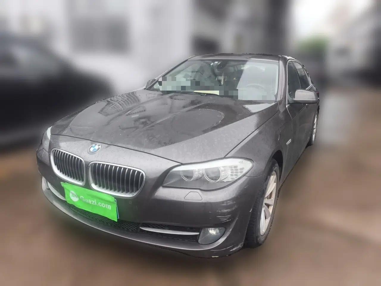 BMW 5 Series 2011 523Li Luxury Model — миниатюра 1