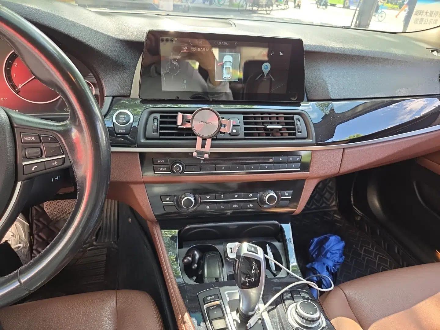 BMW 5 Series 2017 520Li Elegant Edition — миниатюра 13