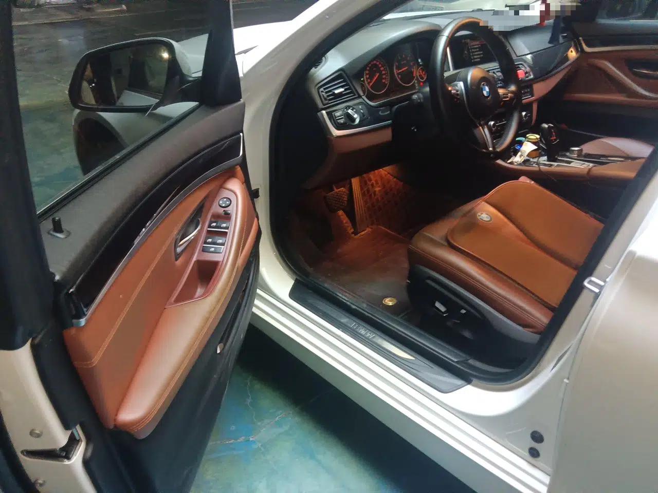 BMW 5 Series 2015 520i Elegant Edition — миниатюра 16