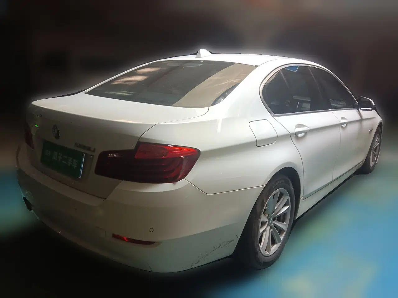 BMW 5 Series 2015 520i Elegant Edition — миниатюра 6