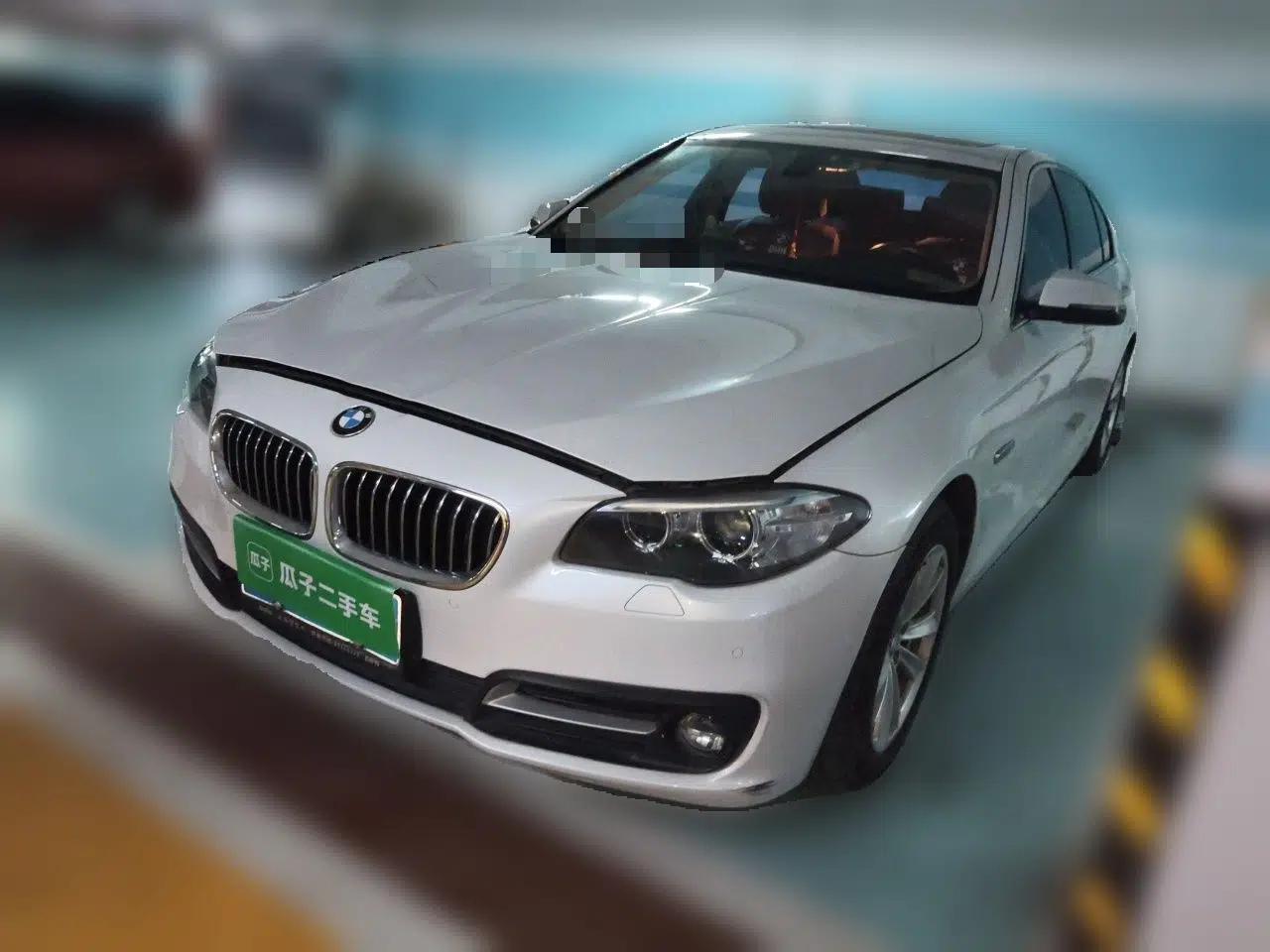 BMW 5 Series 2014 520Li Elegant Model — миниатюра 1