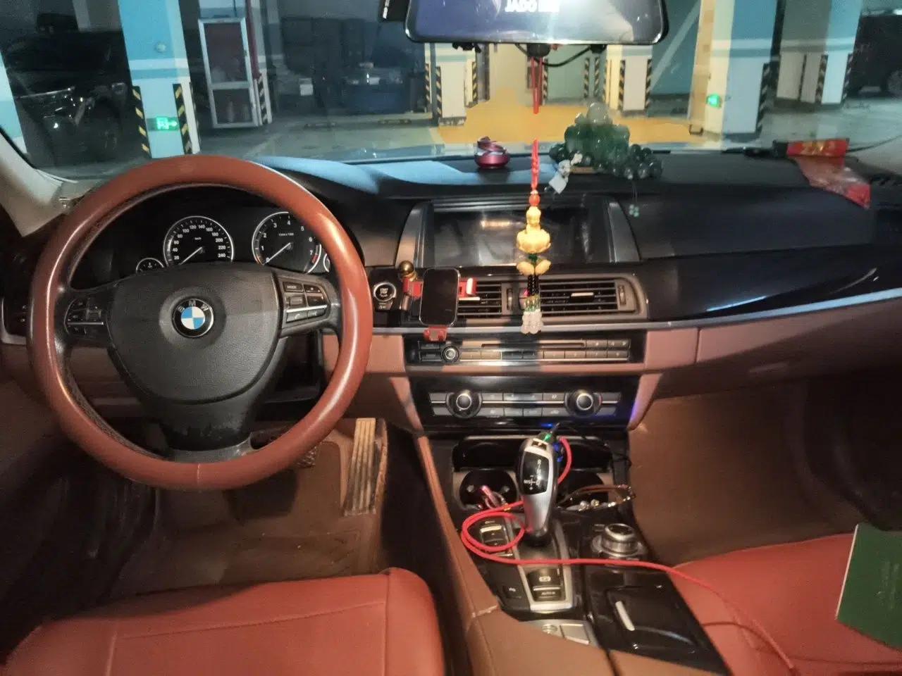 BMW 5 Series 2014 520Li Elegant Model — миниатюра 9