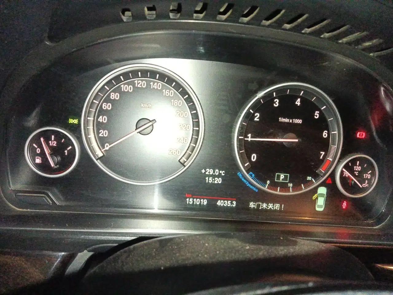 BMW 5 Series 2011 523Li Leading Model — миниатюра 11