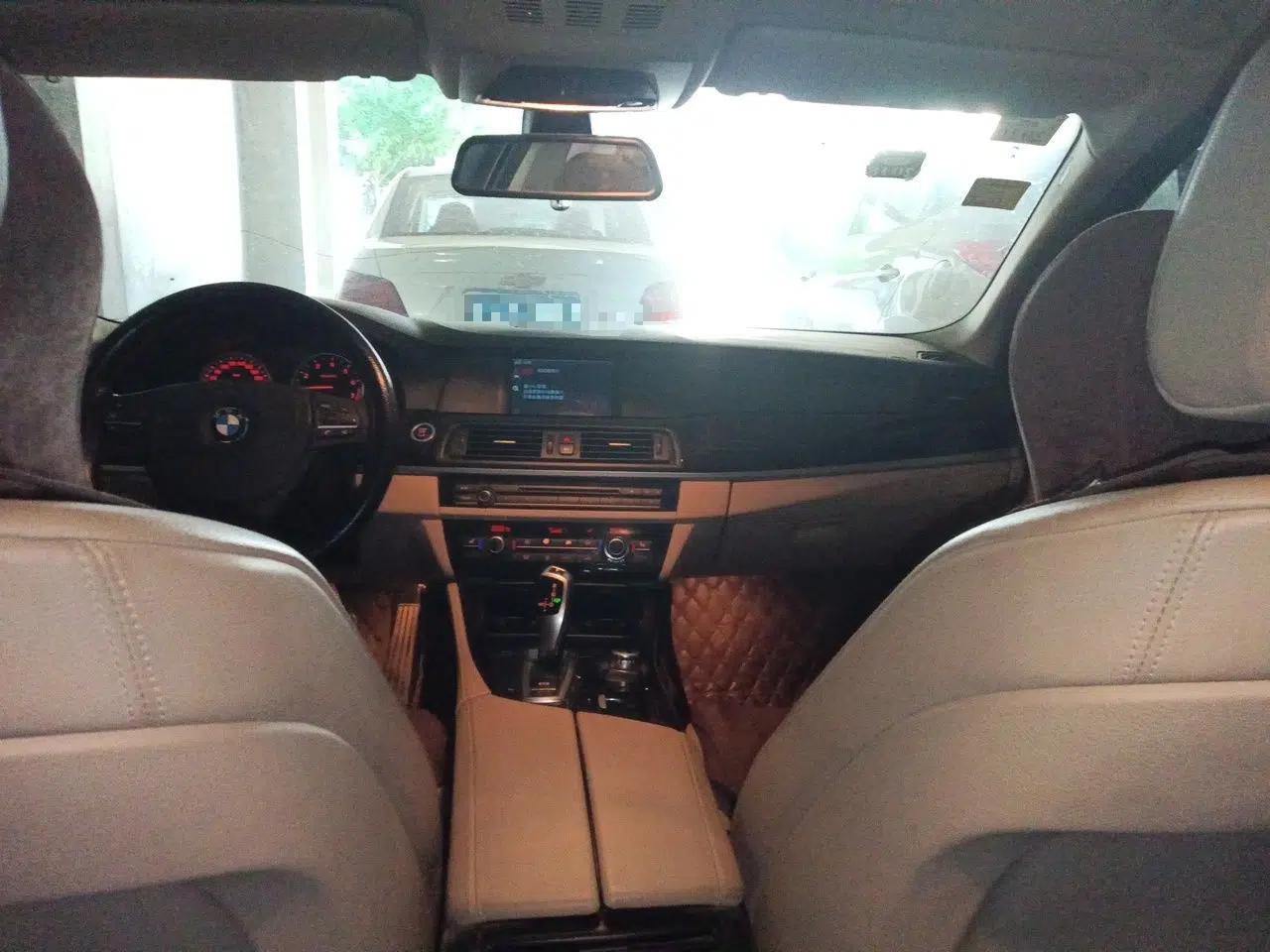 BMW 5 Series 2011 523Li Leading Model — миниатюра 18