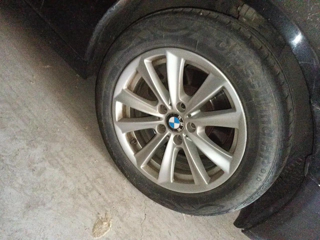 BMW 5 Series 2011 523Li Leading Model — миниатюра 8