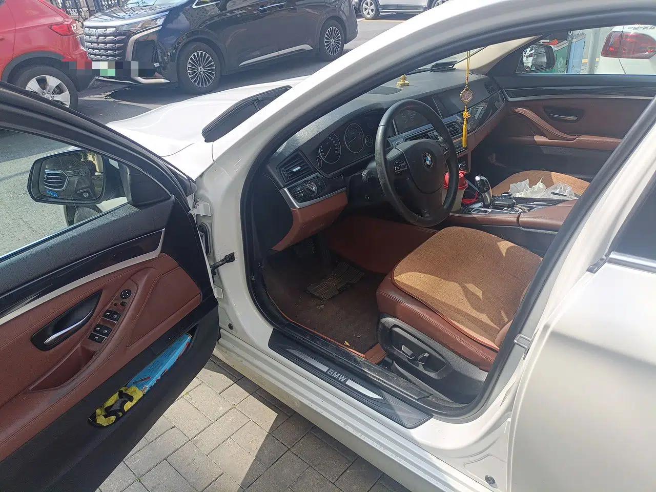 BMW 5 Series 2014 520i Elegant Edition — миниатюра 16