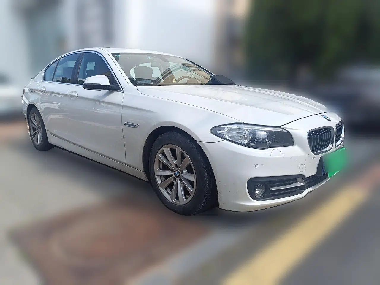 BMW 5 Series 2014 520i Elegant Edition — миниатюра 3
