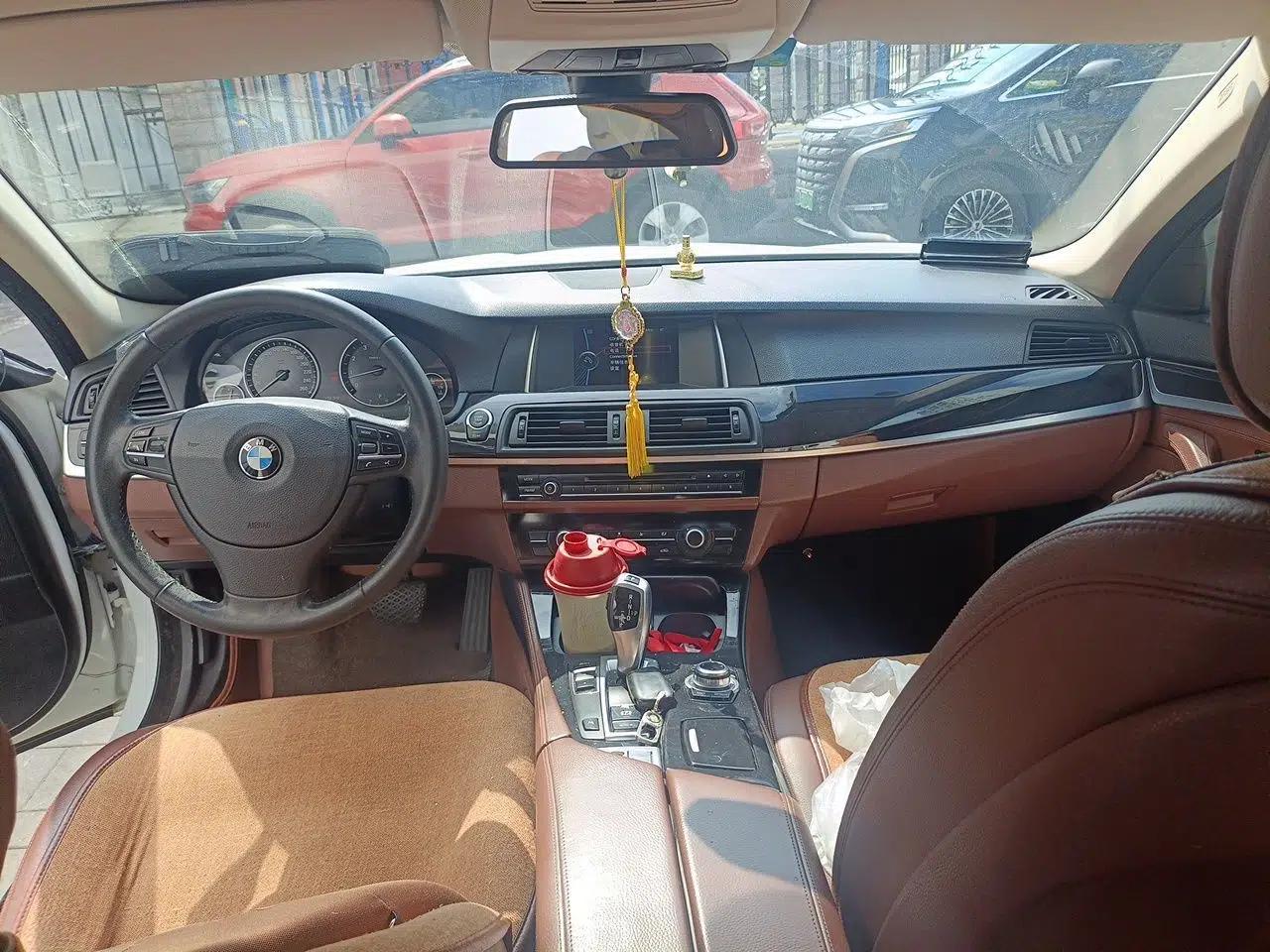 BMW 5 Series 2014 520i Elegant Edition — миниатюра 9
