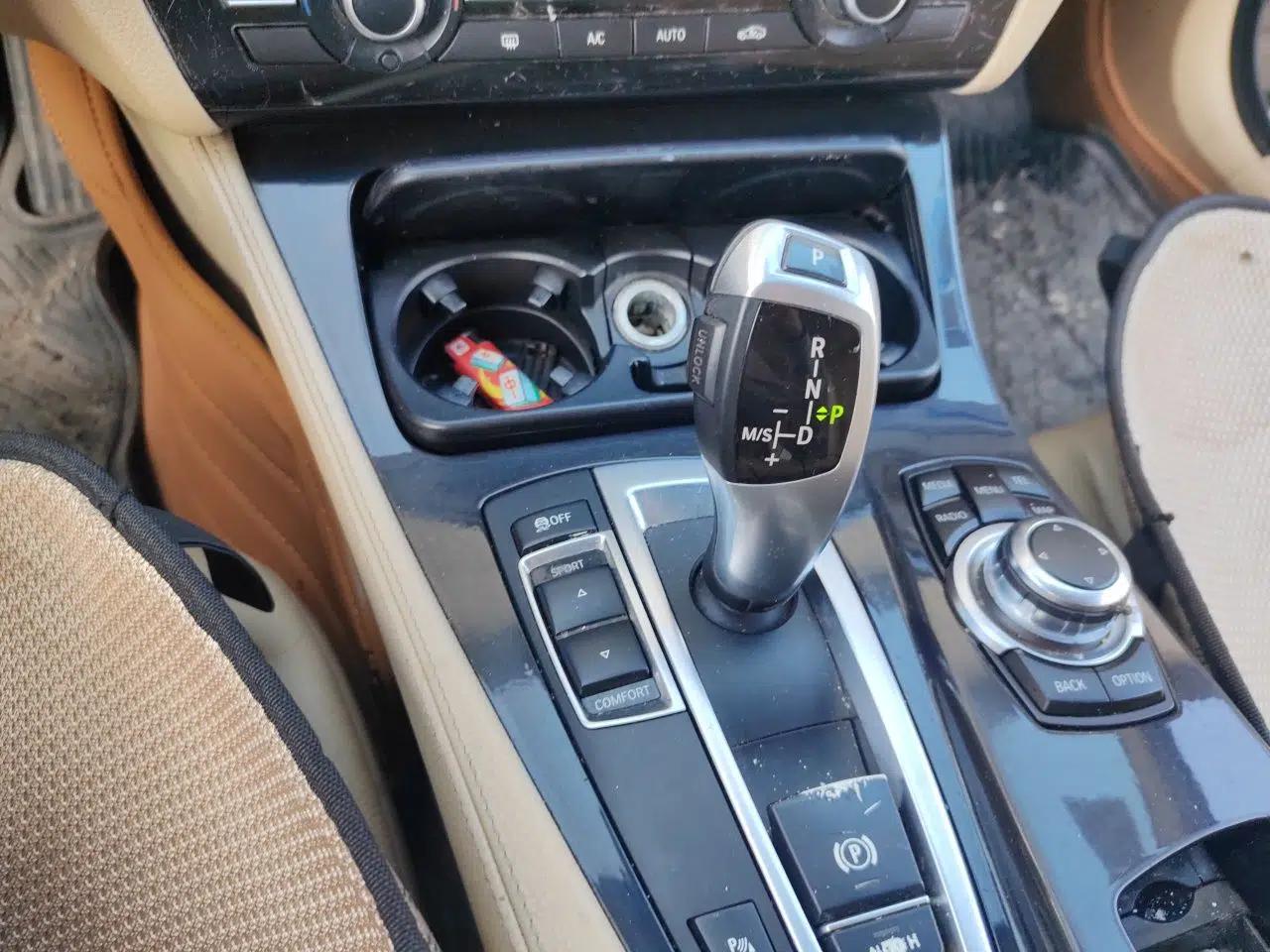 BMW 5 Series 2010 520Li Leading Model — миниатюра 14