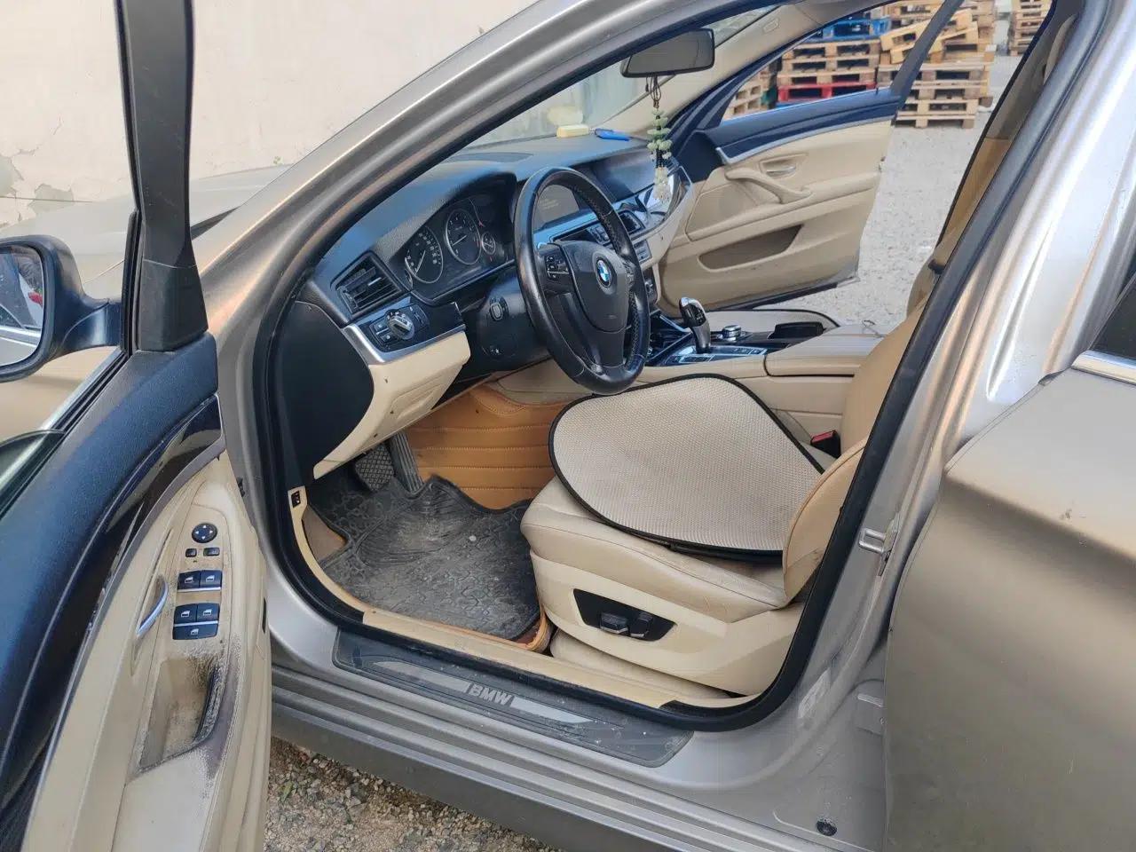 BMW 5 Series 2010 520Li Leading Model — миниатюра 16