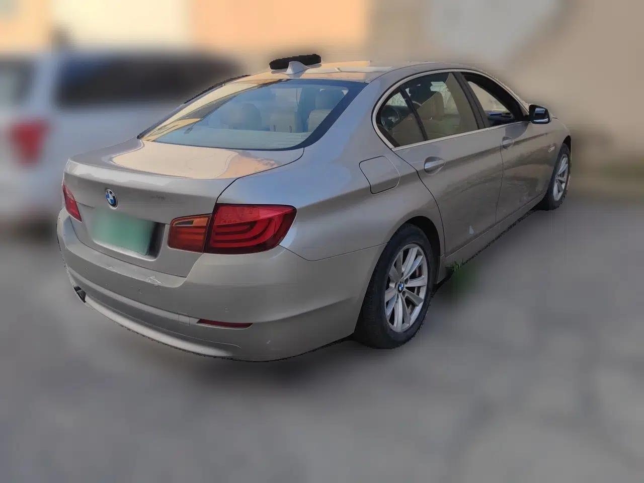 BMW 5 Series 2010 520Li Leading Model — миниатюра 6
