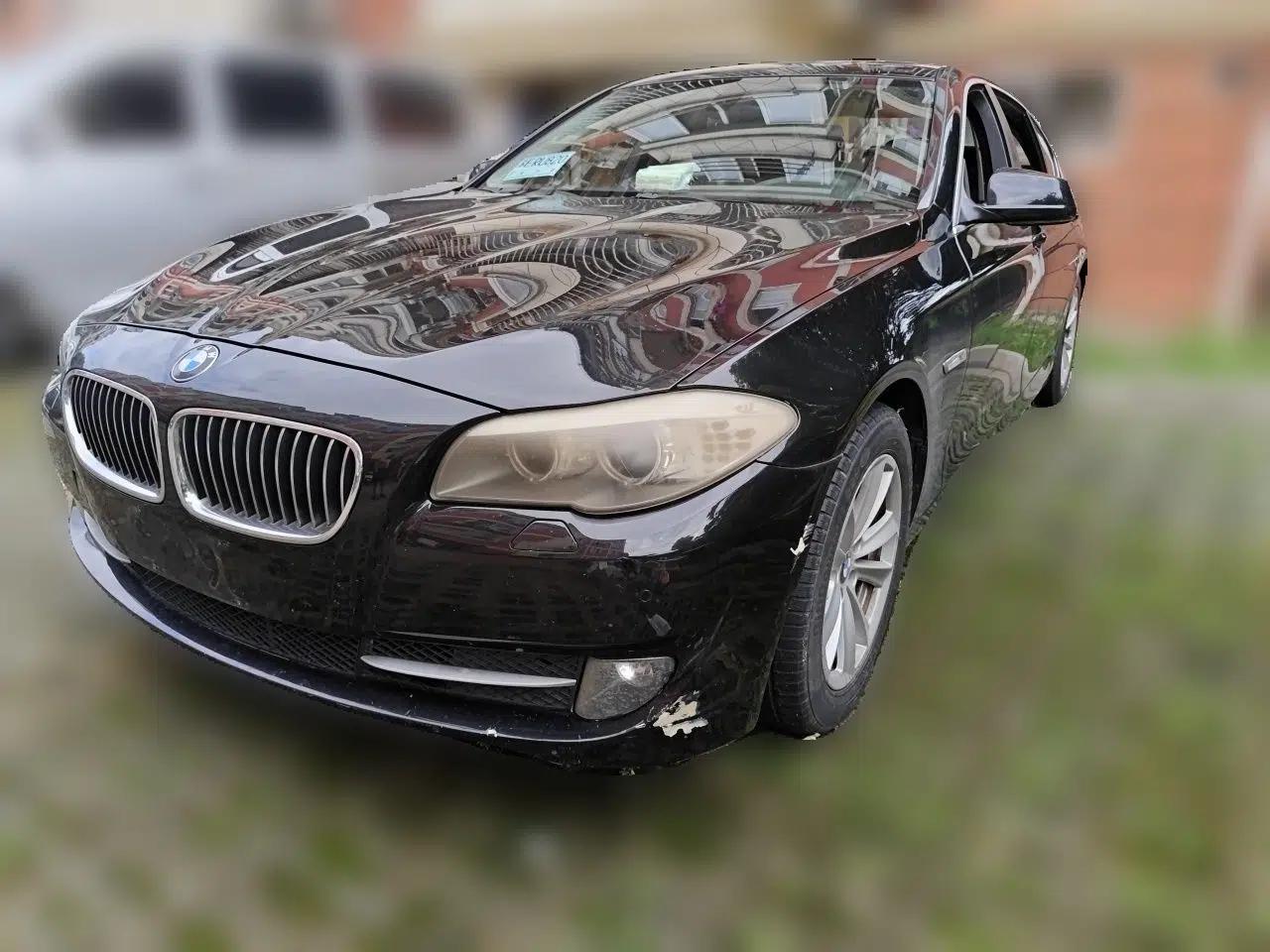 BMW 5 Series 2011 523Li Leading Model — миниатюра 1