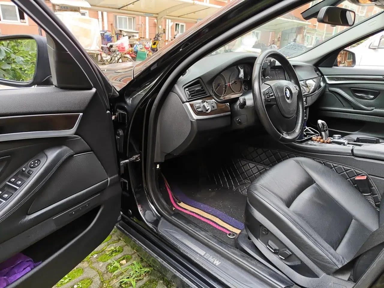 BMW 5 Series 2011 523Li Leading Model — миниатюра 16