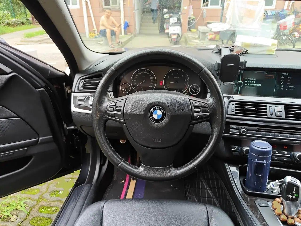 BMW 5 Series 2011 523Li Leading Model — миниатюра 10