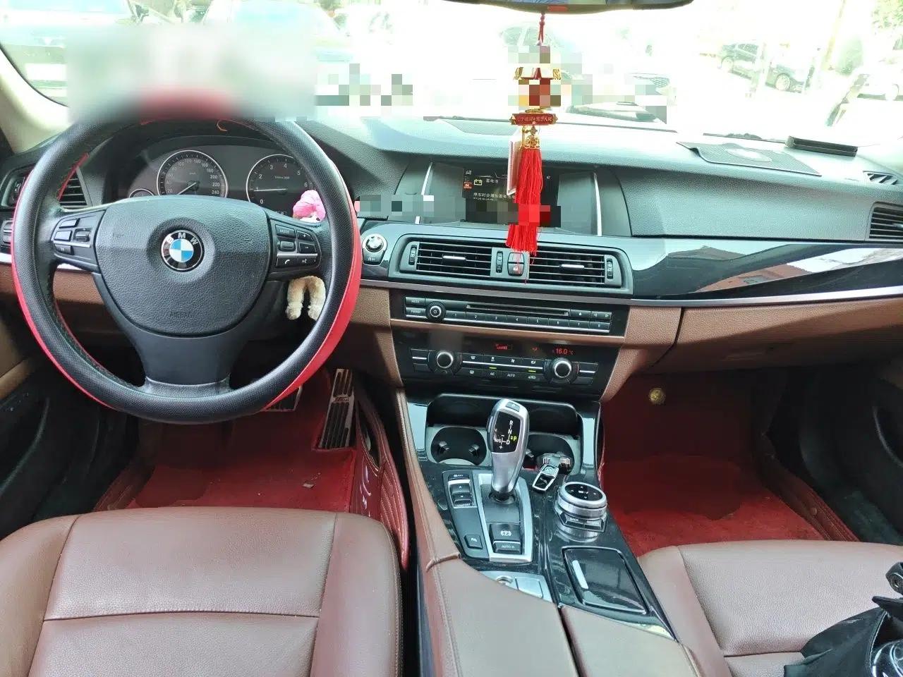 BMW 5 Series 2017 520Li Elegant Edition — миниатюра 9
