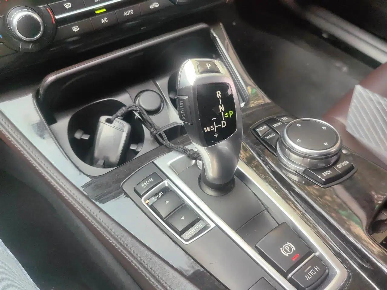 BMW 5 Series 2014 525Li Luxury Design Package — миниатюра 14
