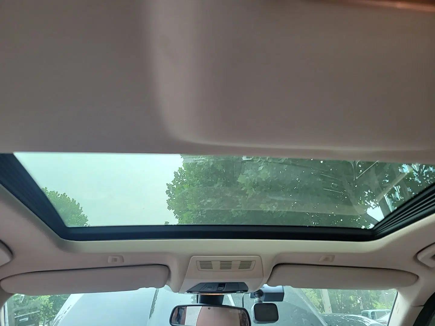 BMW 5 Series 2015 535Li Leading Model — миниатюра 15