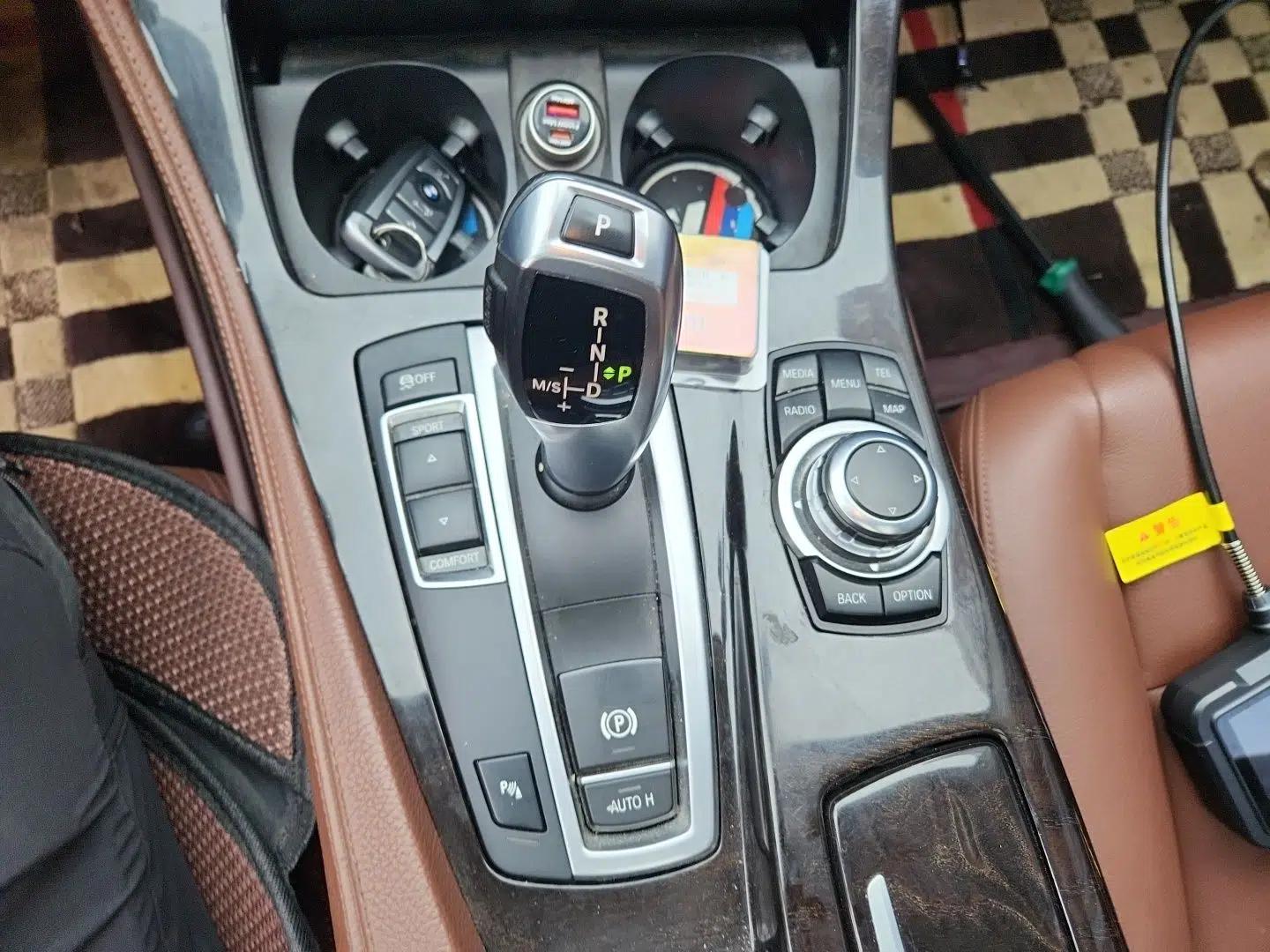 BMW 5 Series 2014 525Li Leading Model — миниатюра 14