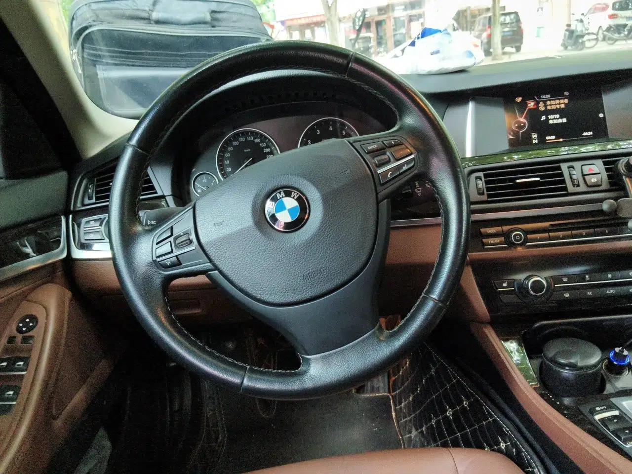 BMW 5 Series 2014 525Li Leading Model — миниатюра 10
